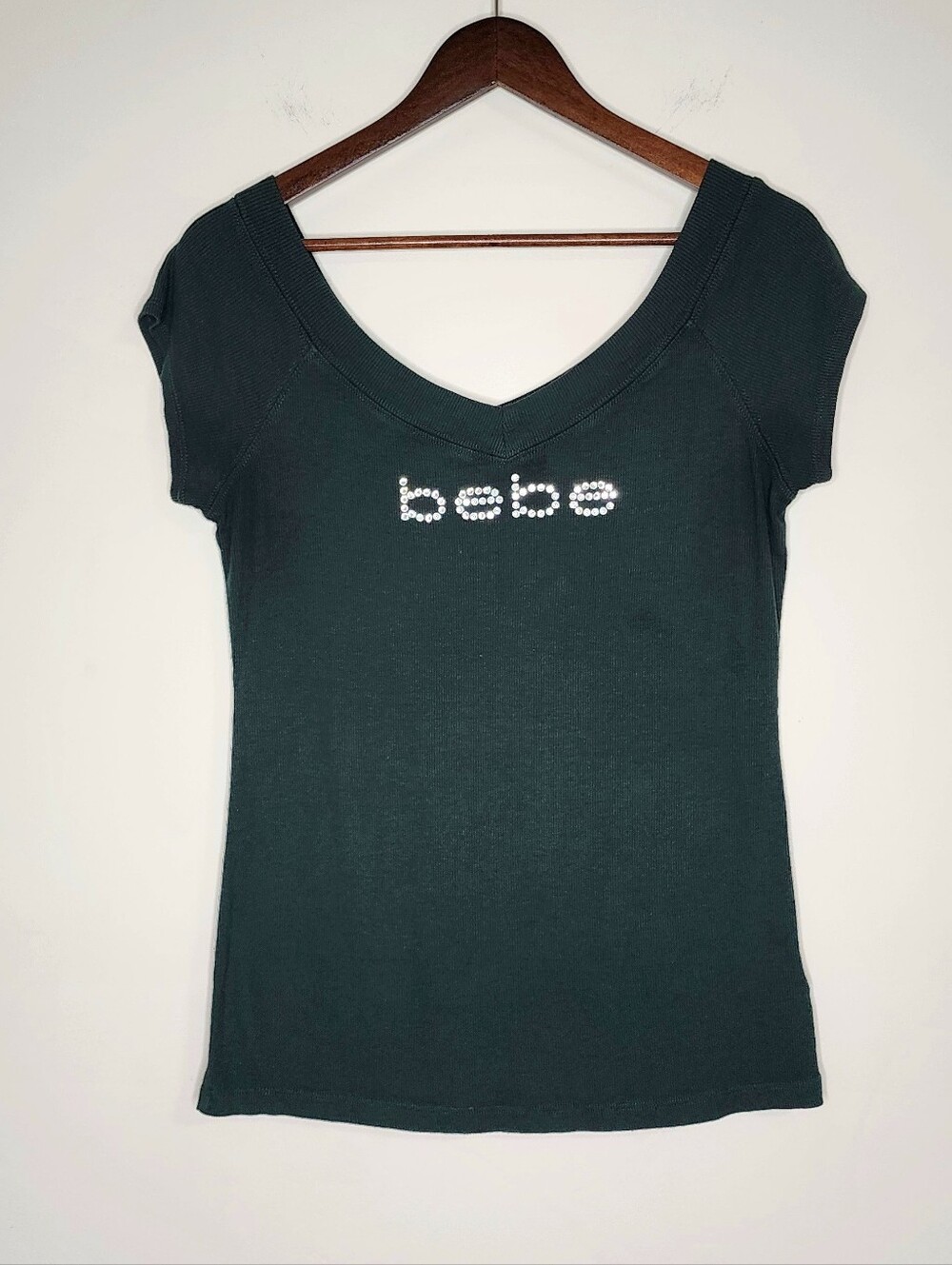 Y2K 2000's bebe Dark Green V-Neck Rhinestone Ribbed Logo Tee XL Going Out Shirt